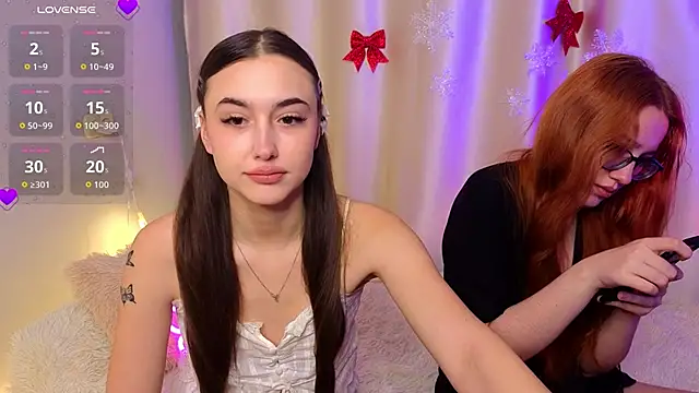 sunny luna online show from 12.16.25