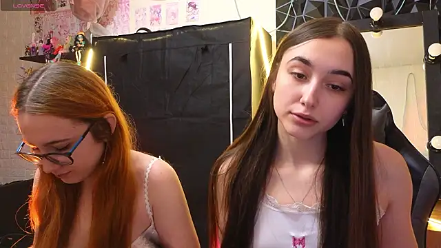 sunny luna online show from 02.23.26