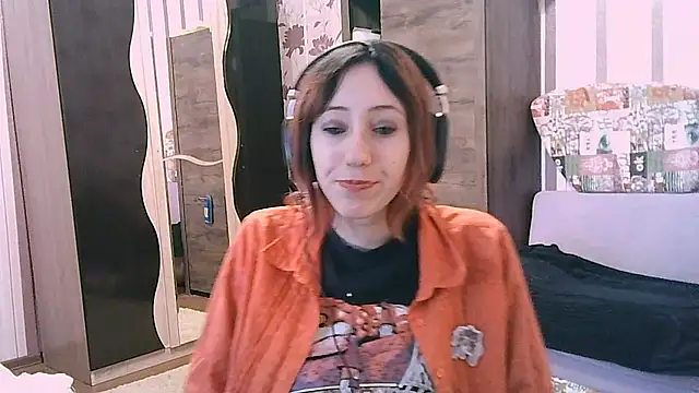 Snapshot of AmandaGimenez chatting on 12.01.25 AmandaGimenez online show from 12.01.25