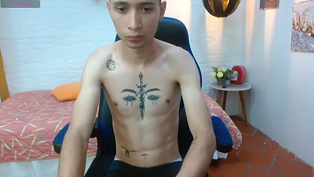 LucassSmith11 online show from 12.02.25