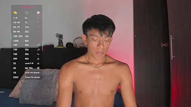 Snapshot of santinaughty chatting on 02.07.26 santinaughty online show from 02.07.26