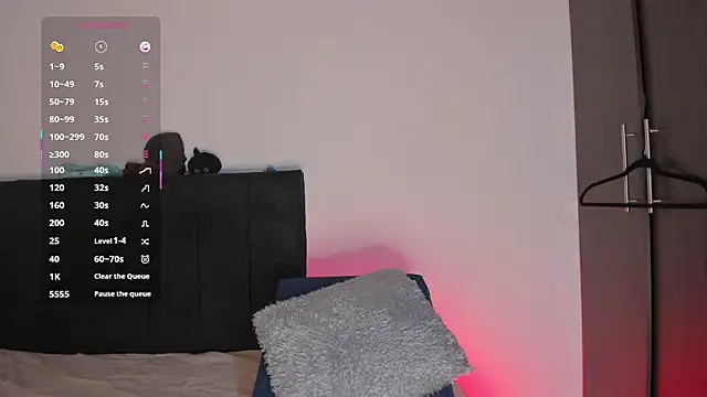 Snapshot of santinaughty chatting on 02.11.26 santinaughty online show from 02.11.26