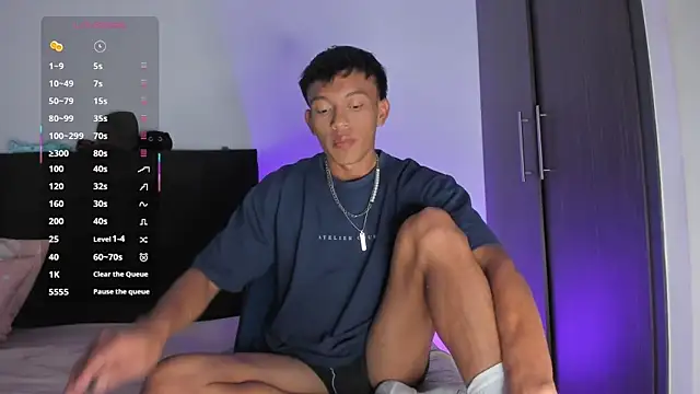 Snapshot of santinaughty chatting on 02.12.26 santinaughty online show from 02.12.26