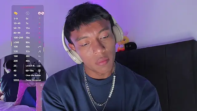 Snapshot of santinaughty chatting on 03.03.26 santinaughty online show from 03.03.26