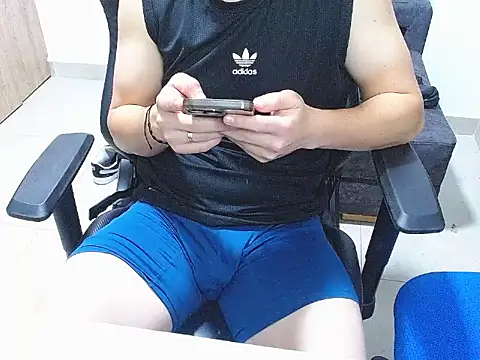 Liam jones10 online show from 11.29.25