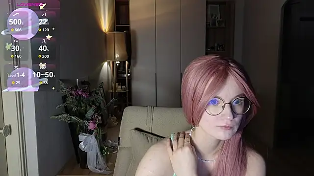 Snapshot of Kitty_smalltits chatting on 01.19.26 Kitty smalltits online show from 01.19.26