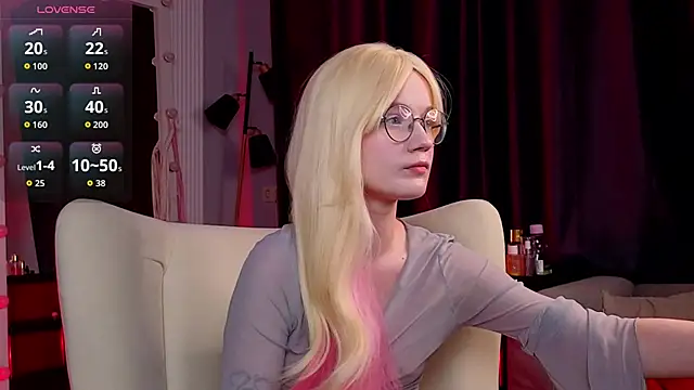 Snapshot of Kitty_smalltits chatting on 02.04.26 Kitty smalltits online show from 02.04.26