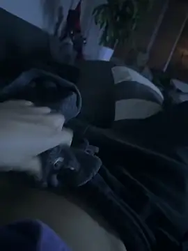 Snapshot of ResponsibleAir2 chatting on 12.01.25 ResponsibleAir2 online show from 12.01.25