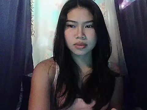 Snapshot of Allysonxx05 chatting on 02.20.26 Allysonxx05 online show from 02.20.26