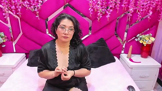 Alexa Sanz online show from 12.05.25