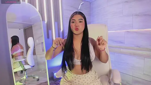 Mylarossi online show from 02.05.26