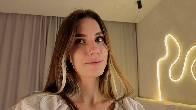 Snapshot of NilaBartkus chatting on 12.01.25 NilaBartkus online show from 12.01.25