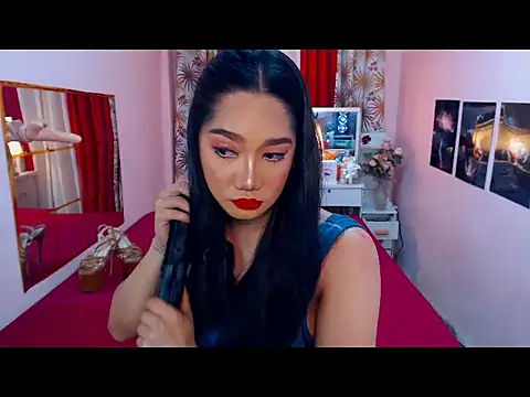 Snapshot of UrScreenGoddess chatting on 06.09.26 UrScreenGoddess online show from 06.09.26