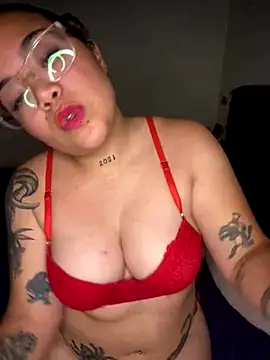 Lindalatina2001 online show from 12.14.25