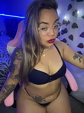 Lindalatina2001 online show from 03.02.26