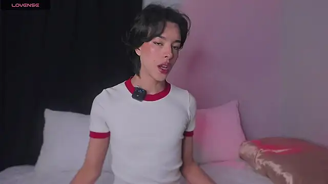 Snapshot of bastian_mercury chatting on 12.02.25 bastian mercury online show from 12.02.25