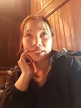 Snapshot of Evelyn-n chatting on 11.30.25 Evelyn-n online show from 11.30.25