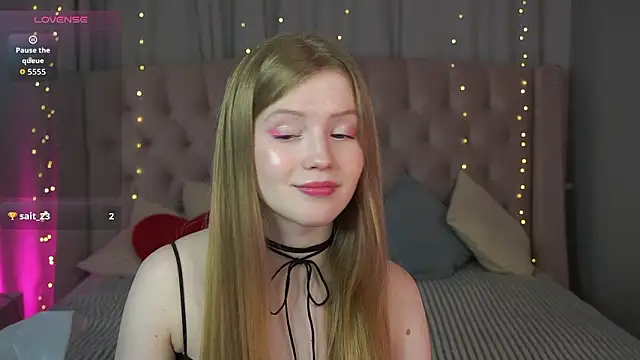 Snapshot of LilianHoward chatting on 02.07.26 LilianHoward online show from 02.07.26