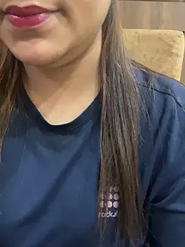 Snapshot of Naughtypreeti chatting on 12.19.25 Naughtypreeti online show from 12.19.25