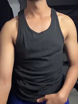 Snapshot of fitboy_xxx chatting on 12.18.25 fitboy xxx online show from 12.18.25