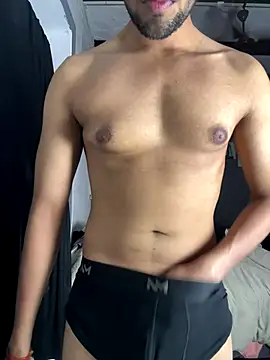 Snapshot of fitboy_xxx chatting on 01.05.26 fitboy xxx online show from 01.05.26