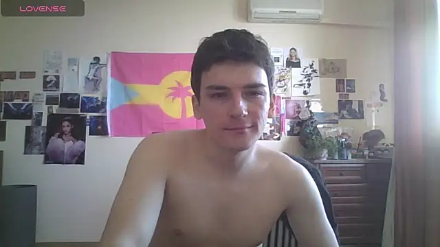 Snapshot of leo_cutie chatting on 03.08.26 leo cutie online show from 03.08.26
