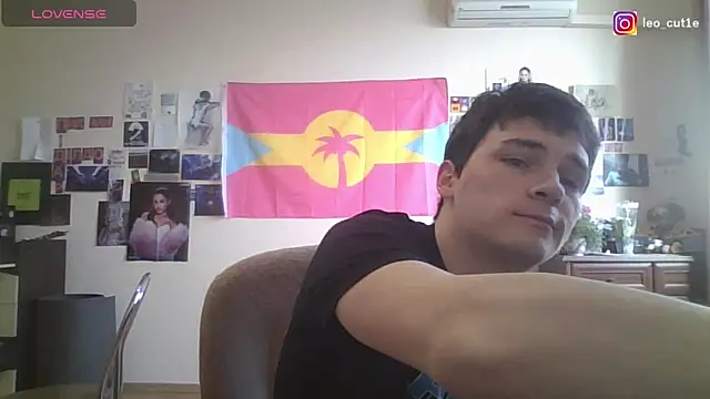 Snapshot of leo_cutie chatting on 03.19.26 leo cutie online show from 03.19.26