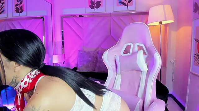 HannyJones online show from 12.17.25