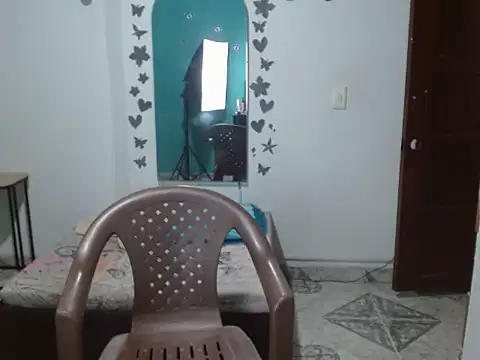 Andreaebony online show from 12.17.25