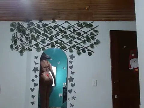 Andreaebony online show from 12.20.25