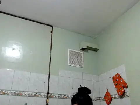 Snapshot of MisNicol chatting on 02.25.26 MisNicol online show from 02.25.26