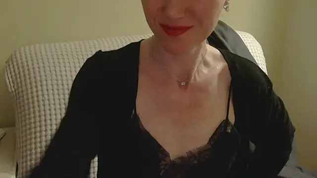 Snapshot of AuroraAG chatting on 04.22.26 AuroraAG online show from 04.22.26