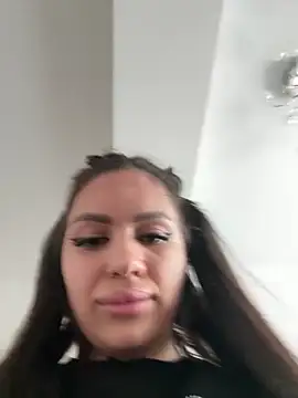 SiennaLuxexx online show from 03.04.26