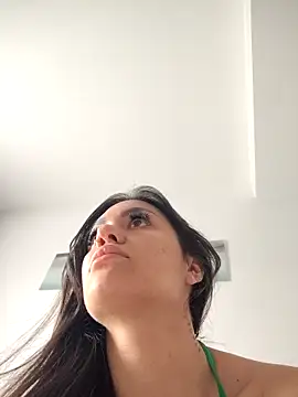 SiennaLuxexx online show from 05.12.26