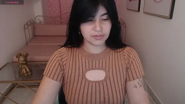 Nina harpper  online show from 02.14.26