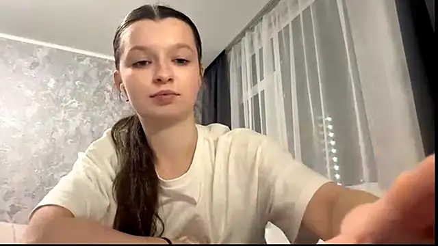 Snapshot of EllieBerrie chatting on 12.02.25 EllieBerrie online show from 12.02.25