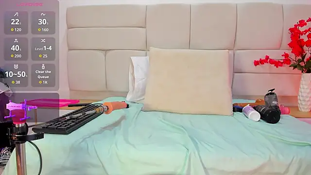 MajoLinares online show from 02.18.26