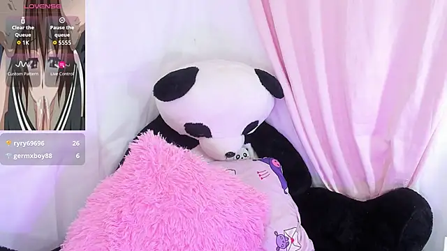 sofia shadow  online show from 12.15.25