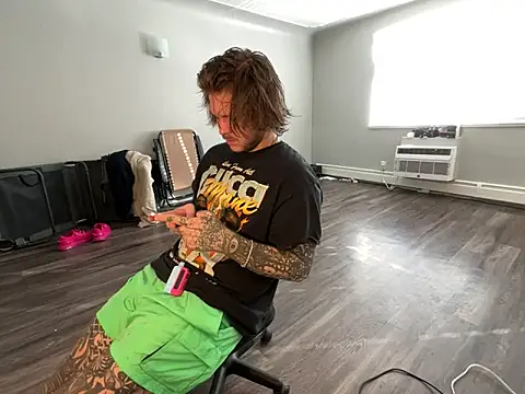 Tatertats online show from 12.04.25