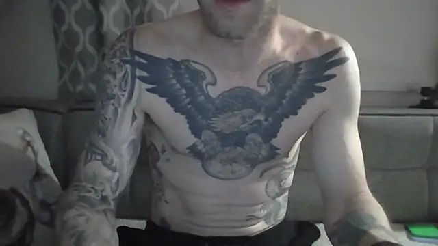 Snapshot of scotbhoyscott chatting on 12.04.25 scotbhoyscott online show from 12.04.25