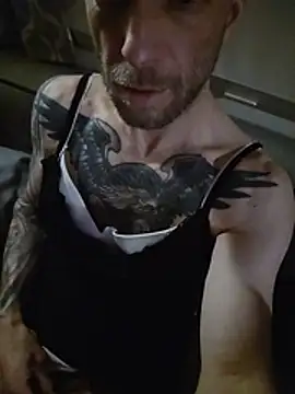 Snapshot of scotbhoyscott chatting on 12.23.25 scotbhoyscott online show from 12.23.25