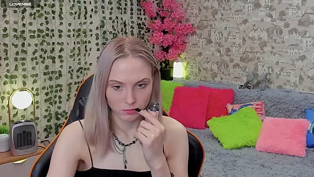 Gina Gina love online show from 05.27.26