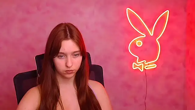 Lilu May online show from 12.04.25