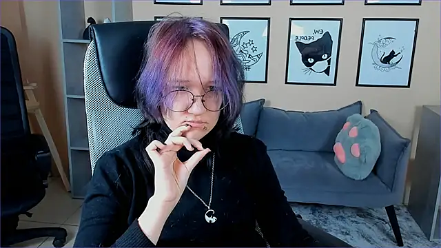 Sylvia Reed online show from 01.10.26