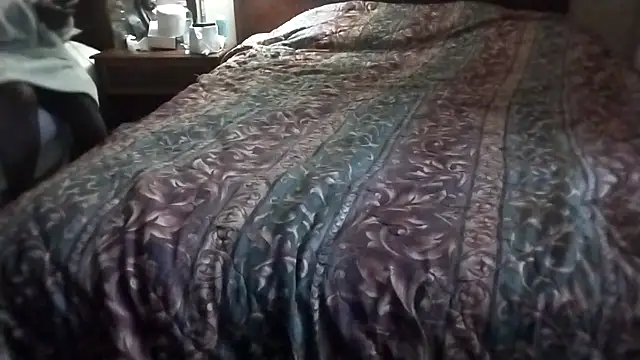 Snapshot of esirdrops3 chatting on 10.26.25 esirdrops3 online show from 10.26.25