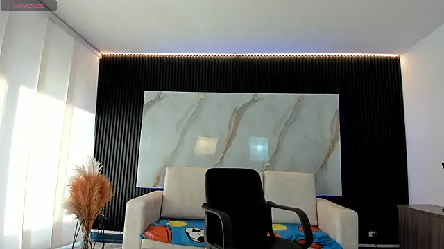 TiffanyHoustton online show from 05.11.26