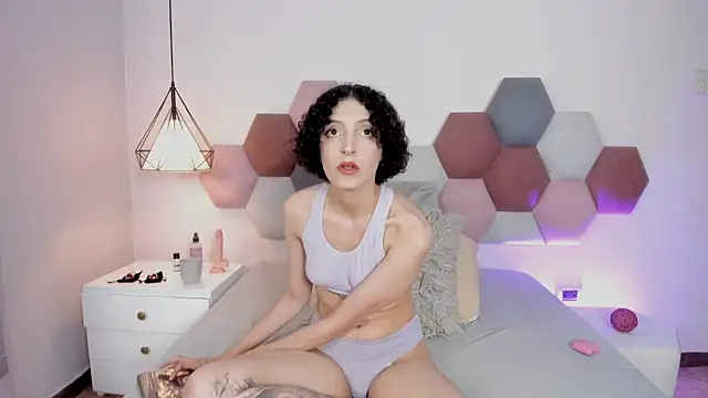 LyraVendrell online show from 04.09.26