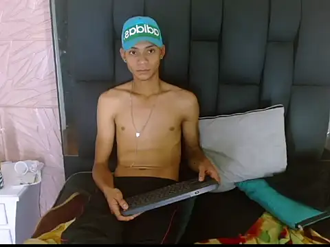 Axel Marcu online show from 12.16.25