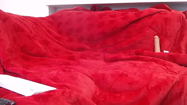 NoirIsabelle online show from 04.07.26