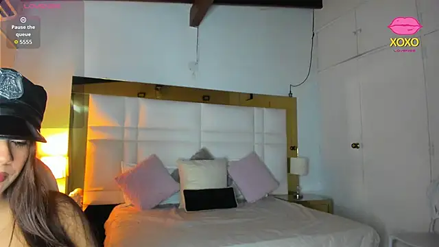 Zoei Moon online show from 03.25.26